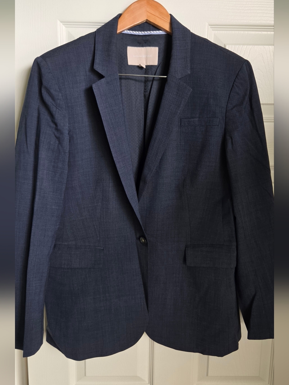 Women's Suit: Banana Republic Dark Navy Single-Button Blazer And Pencil Skirt